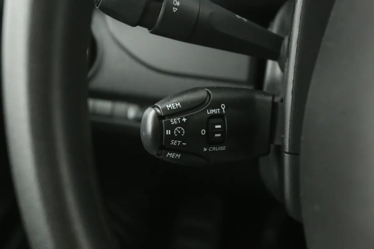 2.0 MultiJet 145PK L2H1 | Airco | Cruise | 3 Zits | Carplay | Parkeersens.