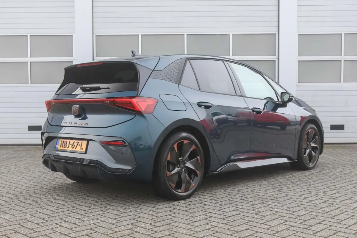 230pk Business 62 kWh | SoH 97% | Navigatie | Stoelverwarming | Full Link | Achteruitrijcamera