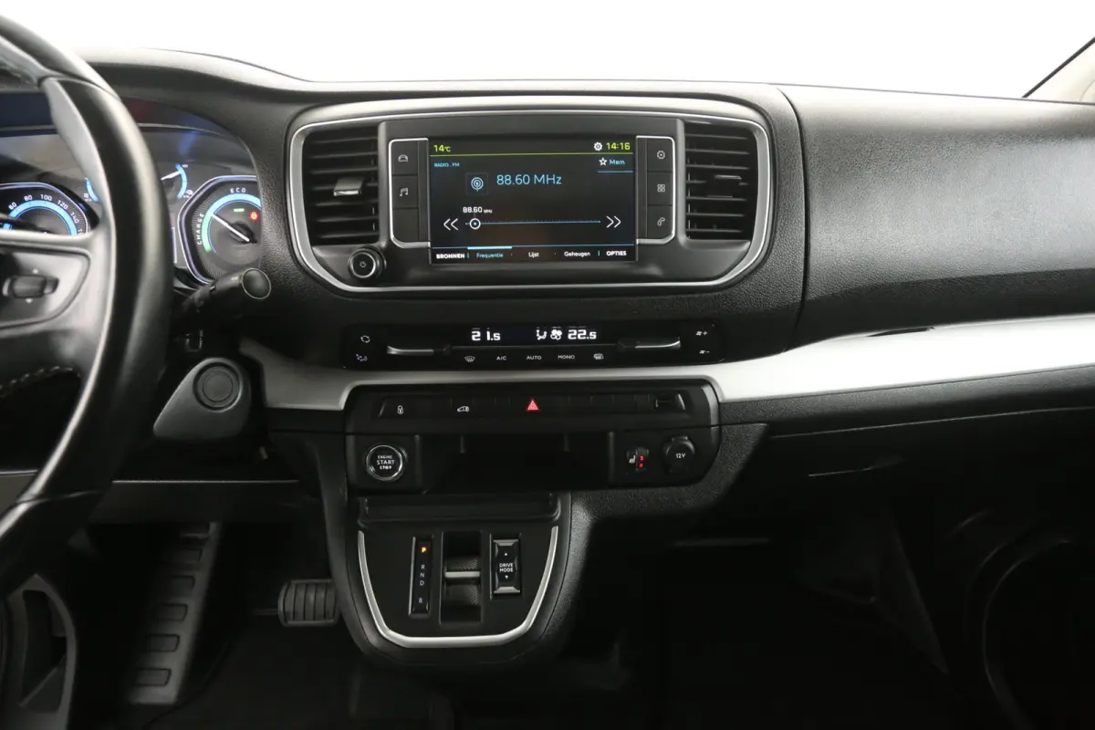 75 kWh L3H1 Long Range | Snelladen | SOH 97% | Clima | Camera | 3 Zits | Cruise | Carplay | Xenon