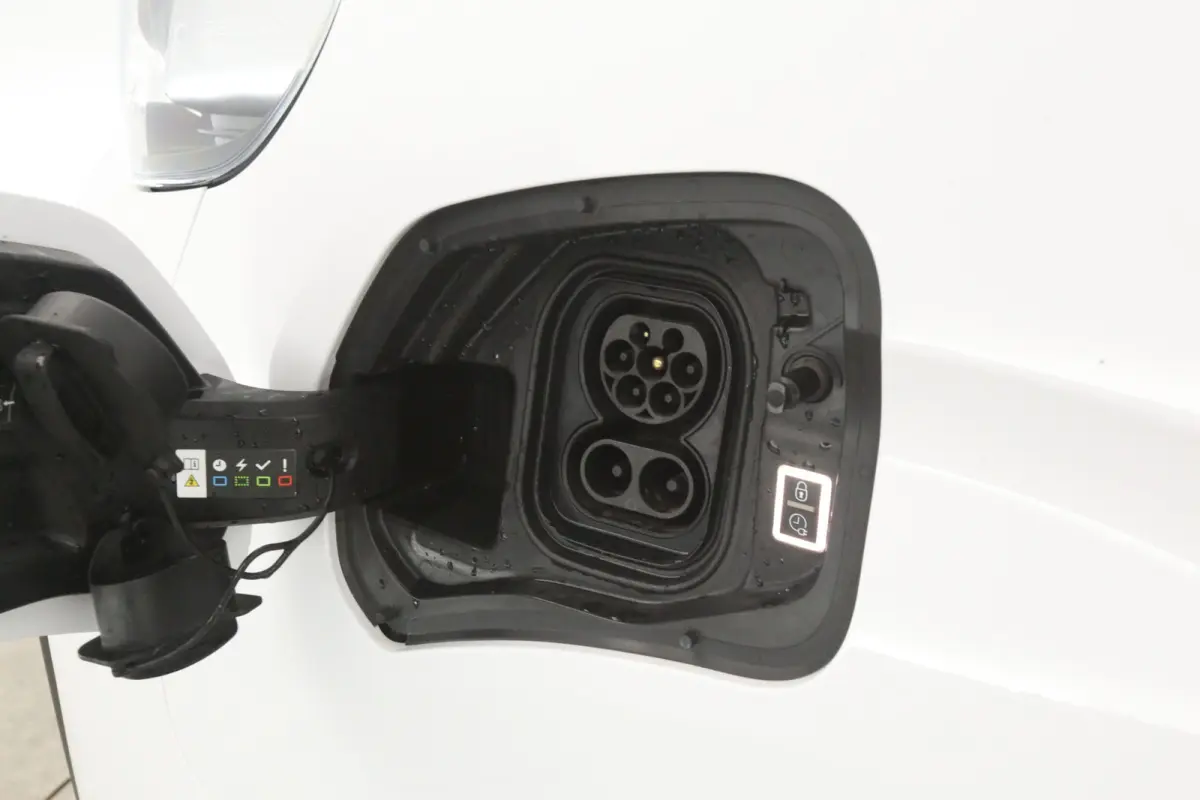 75 kWh L3H1 Long Range | Snelladen | SOH 97% | Clima | Camera | 3 Zits | Cruise | Carplay | Xenon