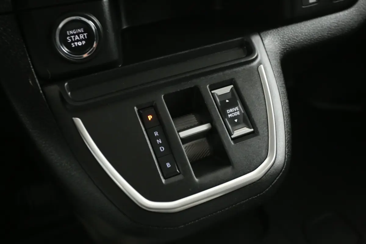 75 kWh L3H1 Long Range | Snelladen | SOH 97% | Clima | Camera | 3 Zits | Cruise | Carplay | Xenon