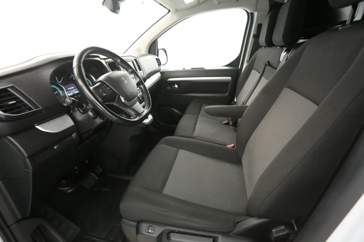 75 kWh L3H1 Long Range | Snelladen | SOH 97% | Clima | Camera | 3 Zits | Cruise | Carplay | Xenon