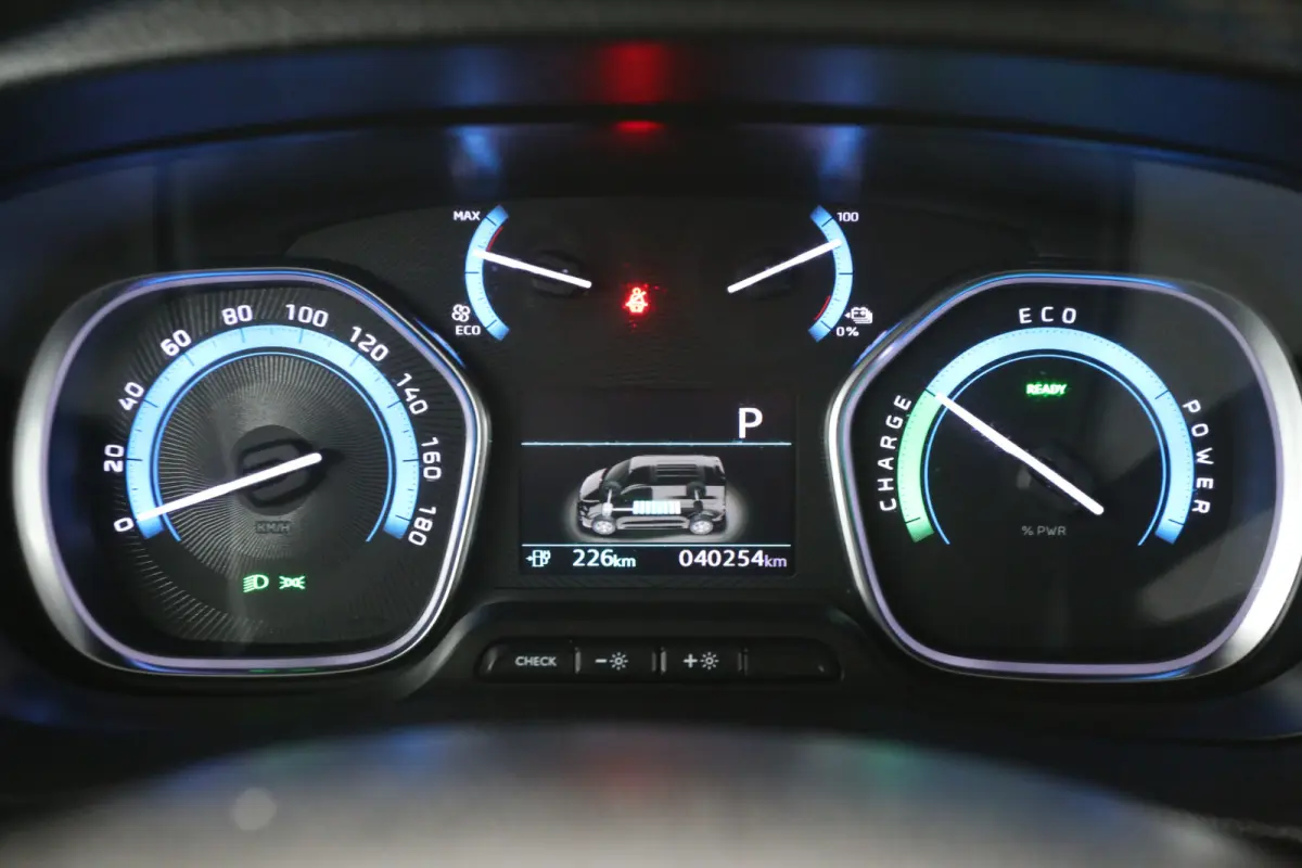 75 kWh L3H1 Long Range | Snelladen | SOH 97% | Clima | Camera | 3 Zits | Cruise | Carplay | Xenon