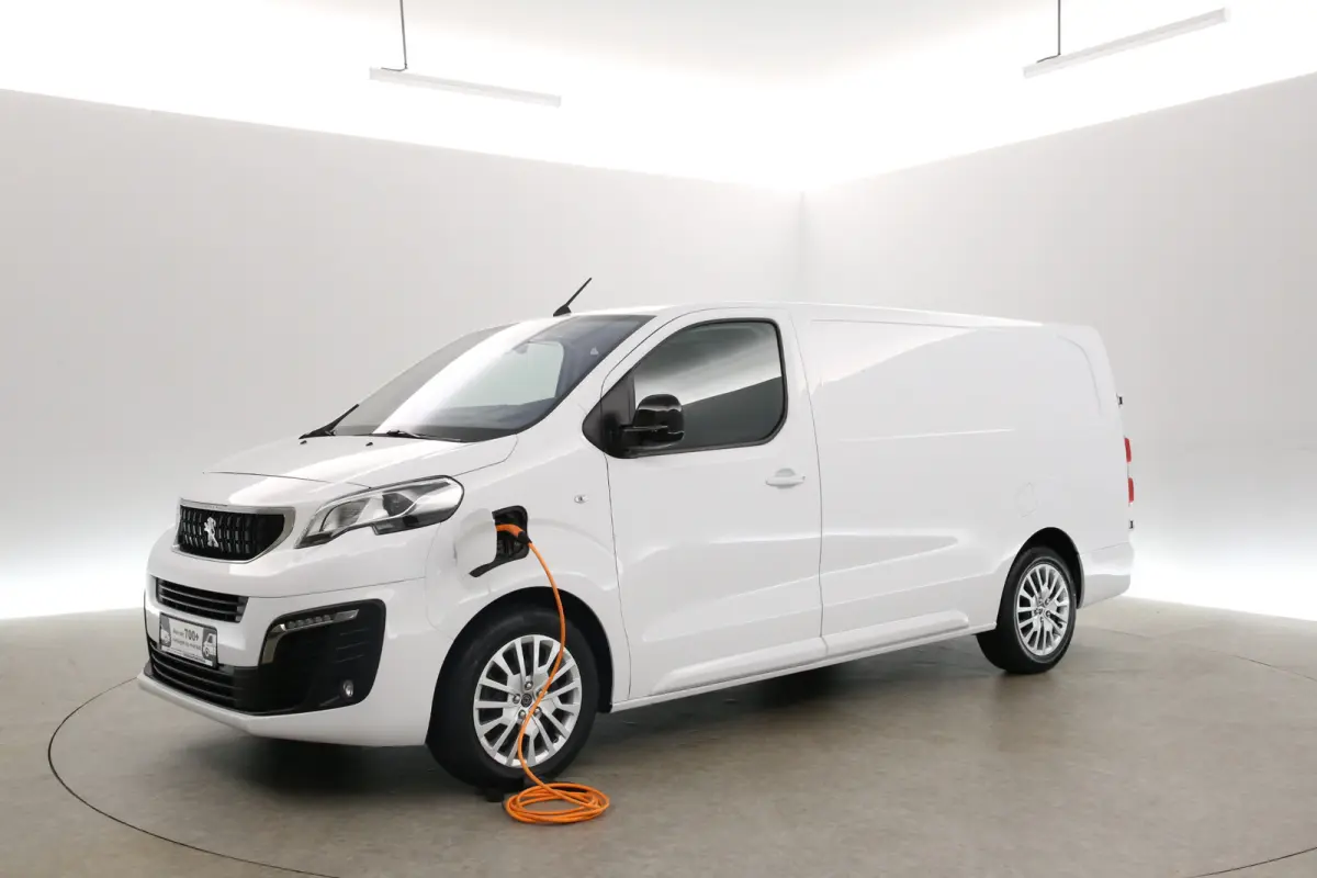 75 kWh L3H1 Long Range | Snelladen | SOH 97% | Clima | Camera | 3 Zits | Cruise | Carplay | Xenon