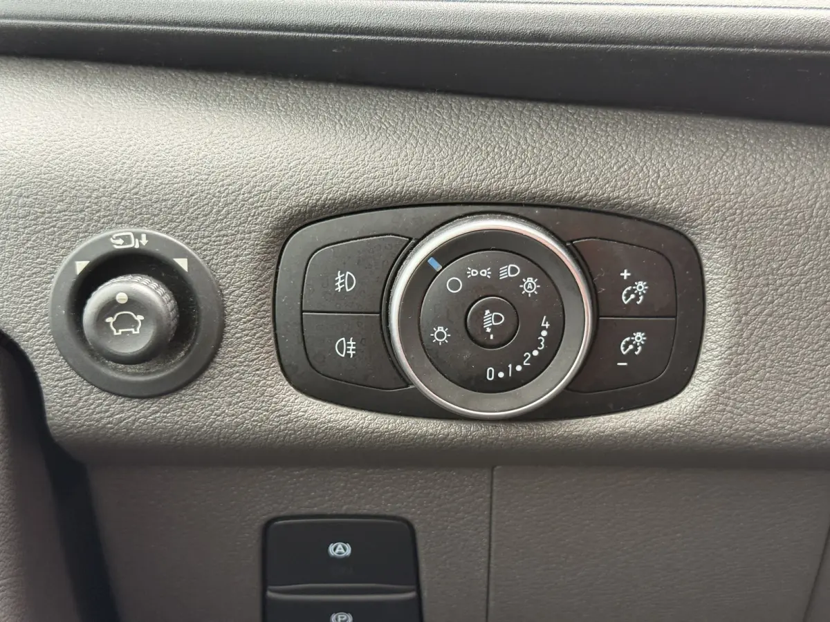 68kWh 184PK L2H2 317km WLTP 97,7% (SOH) BEV Snelladen Camera Cruise control Climate control Carplay Navigatie Parkeersensoren