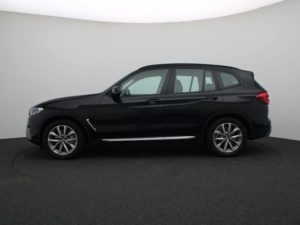 xDrive30e High Executive | SoH 93,3% | Comfort Access | Trekhaak | Laserlight | Head-Up Display | 19''