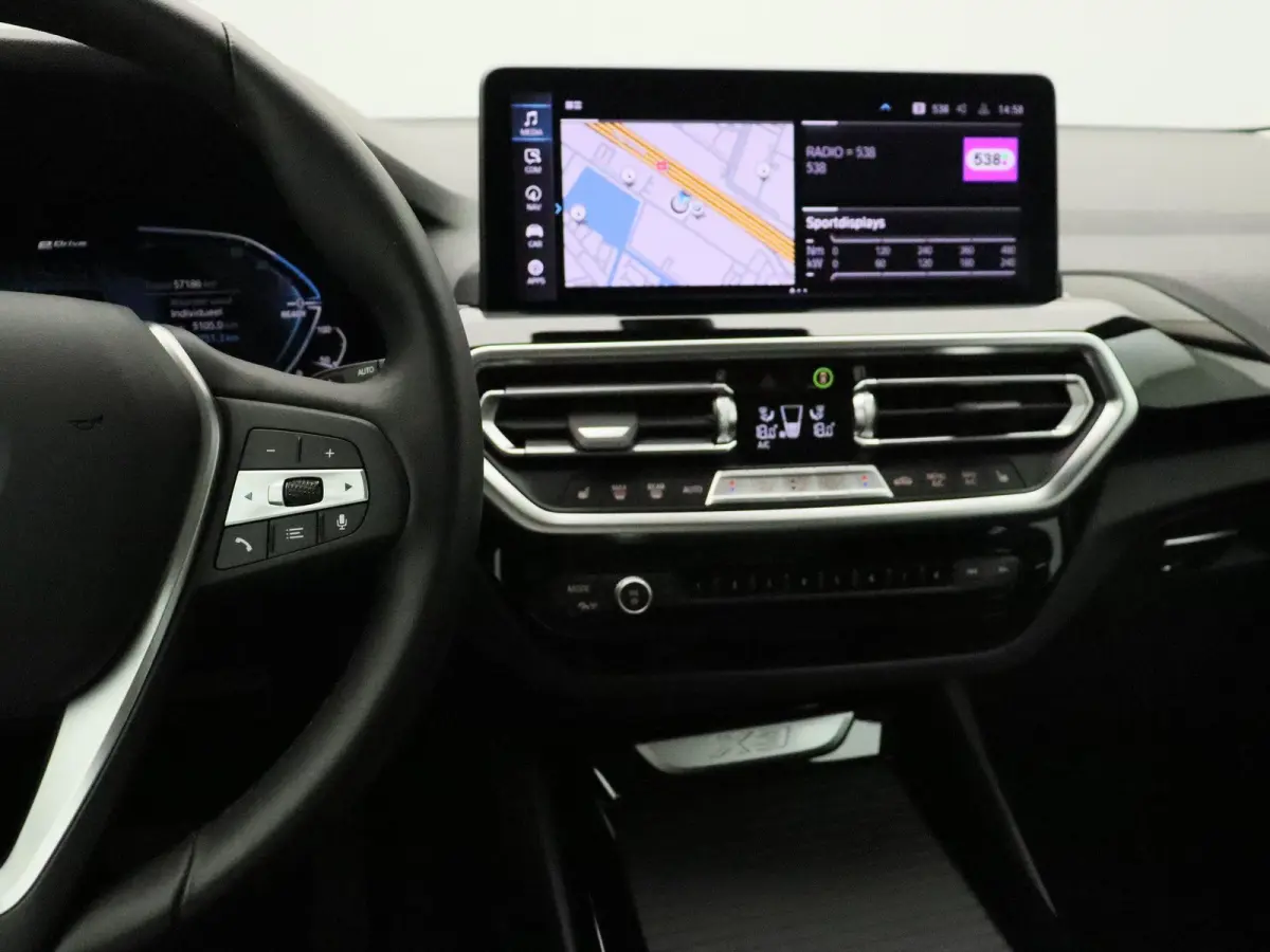 xDrive30e High Executive | SoH 93,3% | Comfort Access | Trekhaak | Laserlight | Head-Up Display | 19''