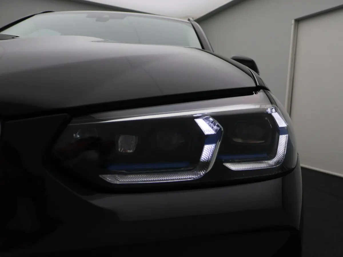 xDrive30e High Executive | SoH 93,3% | Comfort Access | Trekhaak | Laserlight | Head-Up Display | 19''