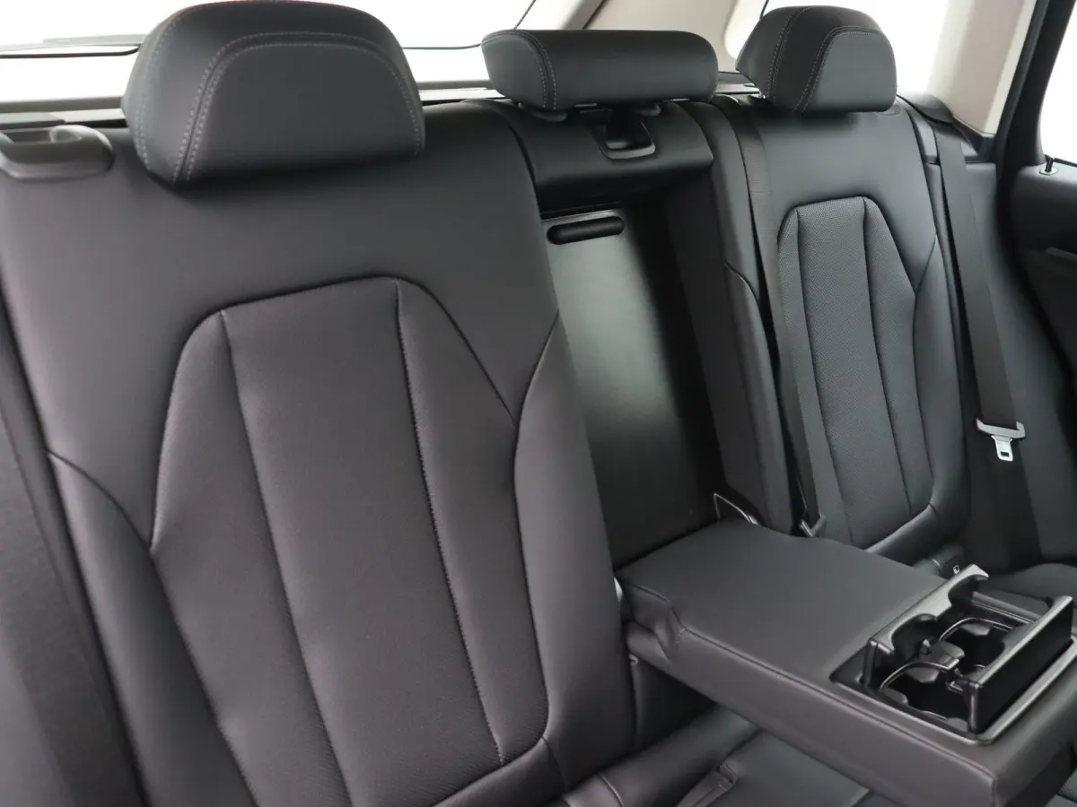 xDrive30e High Executive | SoH 93,3% | Comfort Access | Trekhaak | Laserlight | Head-Up Display | 19''