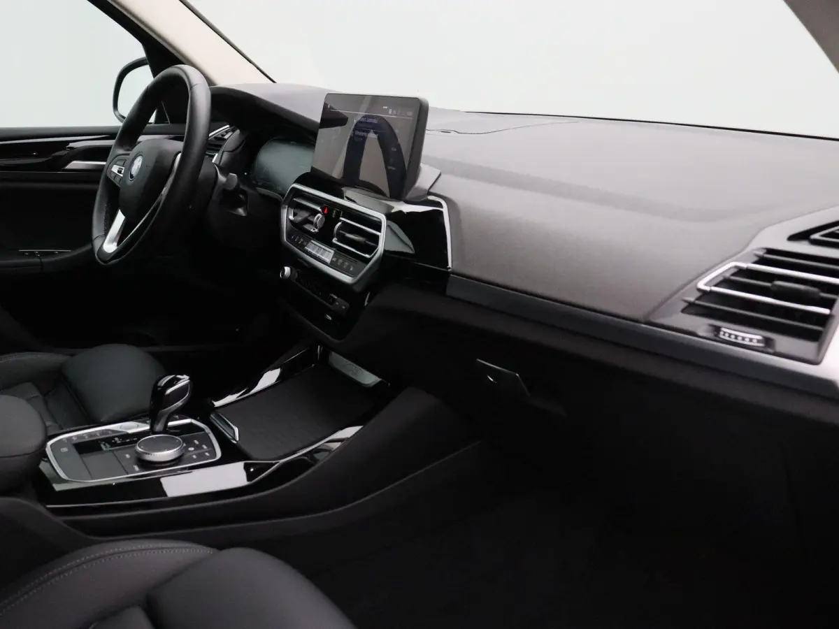 xDrive30e High Executive | SoH 93,3% | Comfort Access | Trekhaak | Laserlight | Head-Up Display | 19''