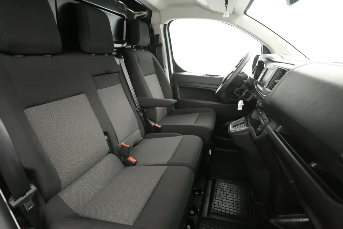 75 kWh L3H1 Long Range | Snelladen | SOH 96% | Airco | Cruise | 3 Zits | Carplay | Parkeersens.