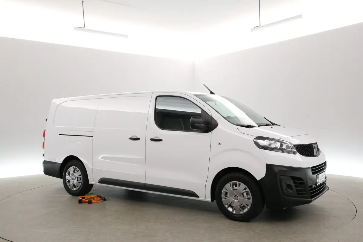 75 kWh L3H1 Long Range | Snelladen | SOH 96% | Airco | Cruise | 3 Zits | Carplay | Parkeersens.