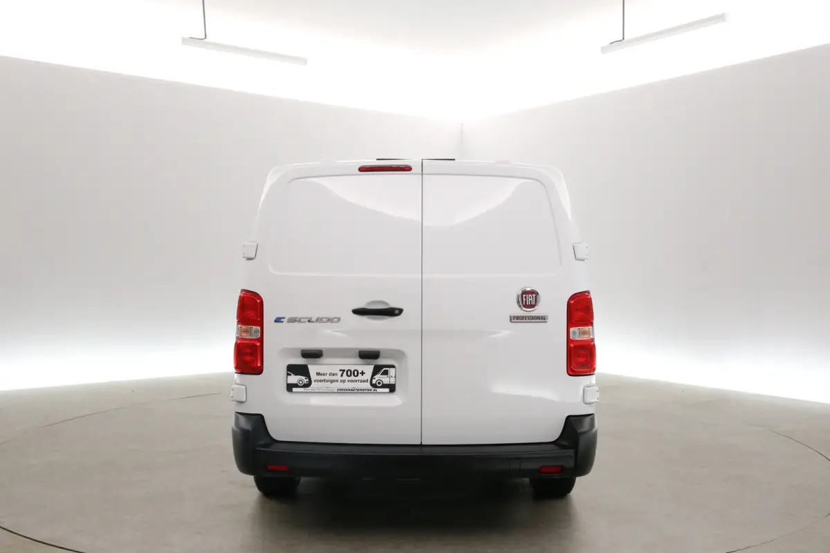 75 kWh L3H1 Long Range | Snelladen | SOH 96% | Airco | Cruise | 3 Zits | Carplay | Parkeersens.