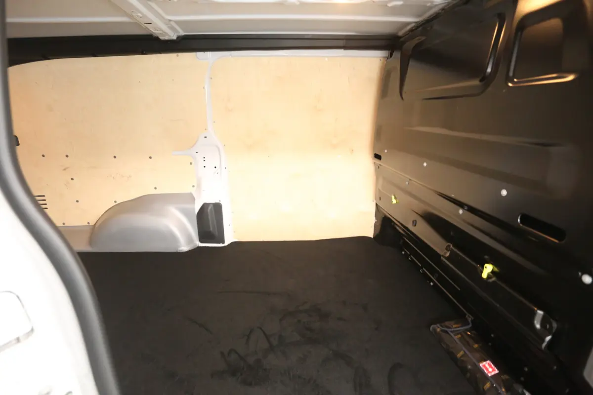75 kWh L3H1 Long Range | Snelladen | SOH 96% | Airco | Cruise | 3 Zits | Carplay | Parkeersens.
