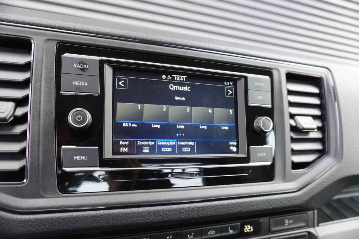 140pk 4x4 4-Motion Open laadbak LED Stoelverwarming Trekhaak Apple carplay 3-Zits