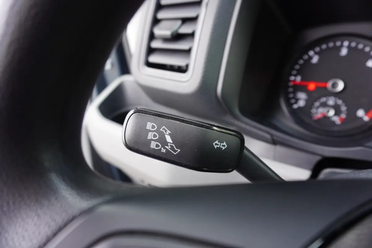 140pk 4x4 4-Motion Open laadbak LED Stoelverwarming Trekhaak Apple carplay 3-Zits