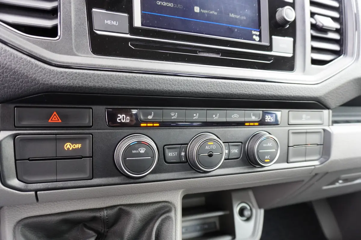 140pk 4x4 4-Motion Open laadbak LED Stoelverwarming Trekhaak Apple carplay 3-Zits