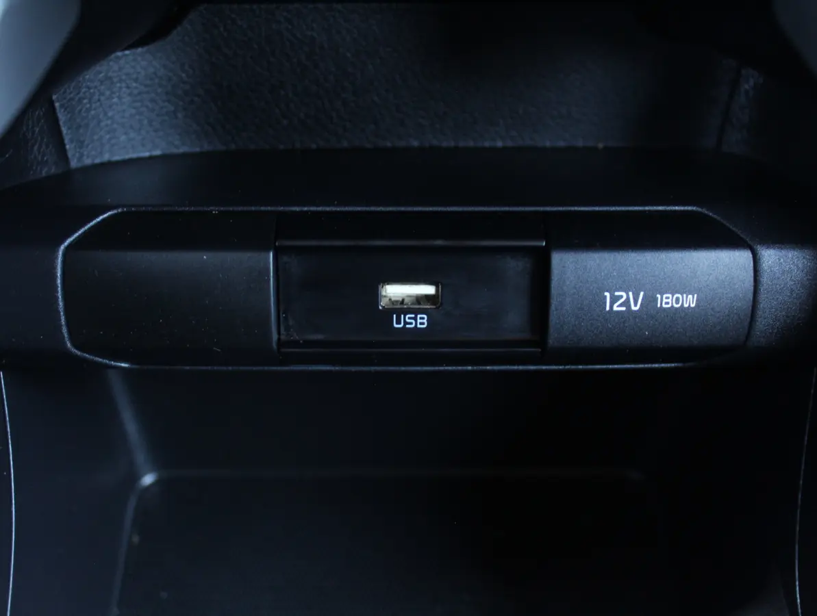 1.0 DPi DynamicLine AIRCO | CARPLAY | CAMERA | DAB | LMV14 | CRUISE | ISOFIX
