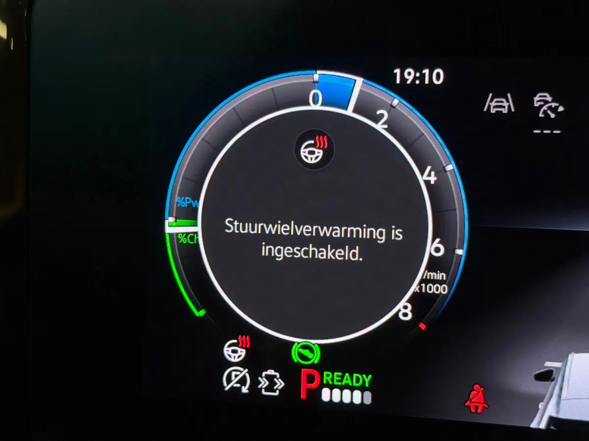 1.5 eHybrid 3x R-Line |BTW|PANO|MASSAGE|H&K|HuD|360 CAM|KEYLESS|IQ LIGHT|MEMORY|FABRIEKSGARANTIE|STOELKOELING|