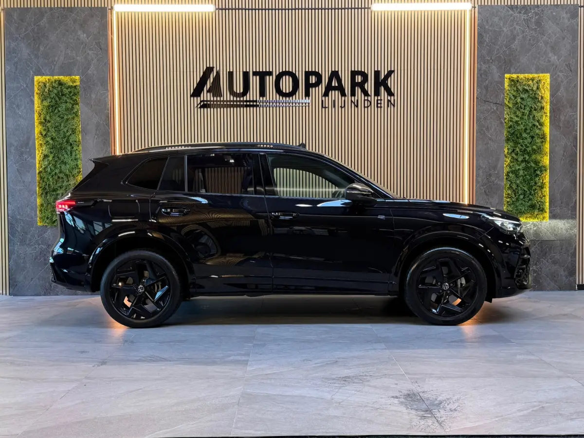 1.5 eHybrid 3x R-Line |BTW|PANO|MASSAGE|H&K|HuD|360 CAM|KEYLESS|IQ LIGHT|MEMORY|FABRIEKSGARANTIE|STOELKOELING|