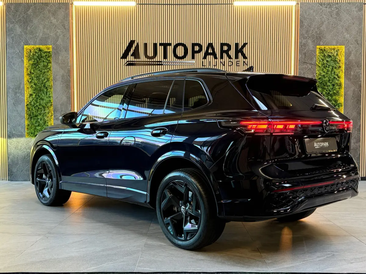 1.5 eHybrid 3x R-Line |BTW|PANO|MASSAGE|H&K|HuD|360 CAM|KEYLESS|IQ LIGHT|MEMORY|FABRIEKSGARANTIE|STOELKOELING|
