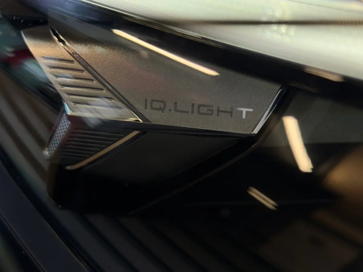 1.5 eHybrid 3x R-Line |BTW|PANO|MASSAGE|H&K|HuD|360 CAM|KEYLESS|IQ LIGHT|MEMORY|FABRIEKSGARANTIE|STOELKOELING|