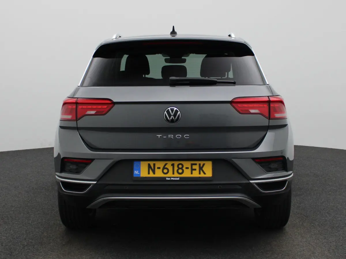 1.0 TSI Style Business 110 PK | Navigatie | Parkeersensoren | Climate Control | Adaptive Cruise Control | Achterklep, elektrisch bedienbaar | Apple Carplay | Android Auto |