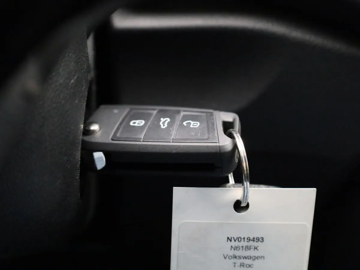 1.0 TSI Style Business 110 PK | Navigatie | Parkeersensoren | Climate Control | Adaptive Cruise Control | Achterklep, elektrisch bedienbaar | Apple Carplay | Android Auto |