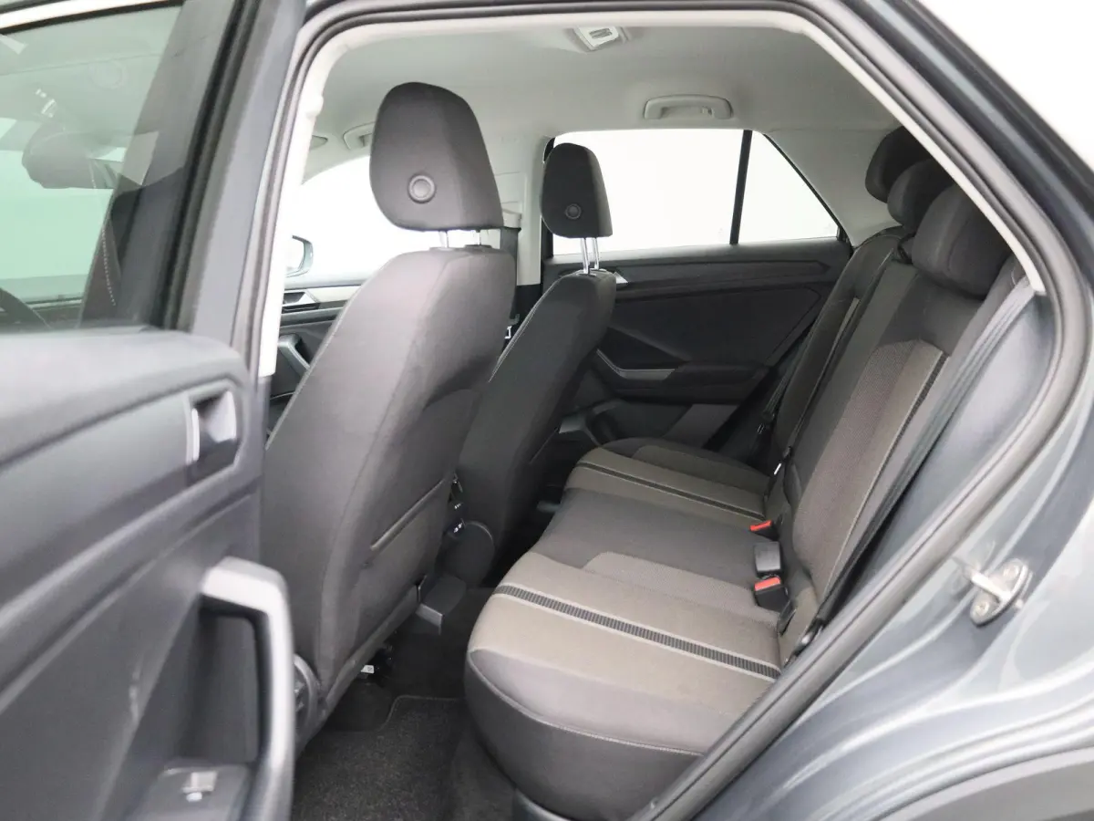 1.0 TSI Style Business 110 PK | Navigatie | Parkeersensoren | Climate Control | Adaptive Cruise Control | Achterklep, elektrisch bedienbaar | Apple Carplay | Android Auto |