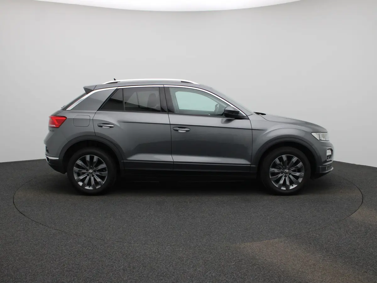 1.0 TSI Style Business 110 PK | Navigatie | Parkeersensoren | Climate Control | Adaptive Cruise Control | Achterklep, elektrisch bedienbaar | Apple Carplay | Android Auto |