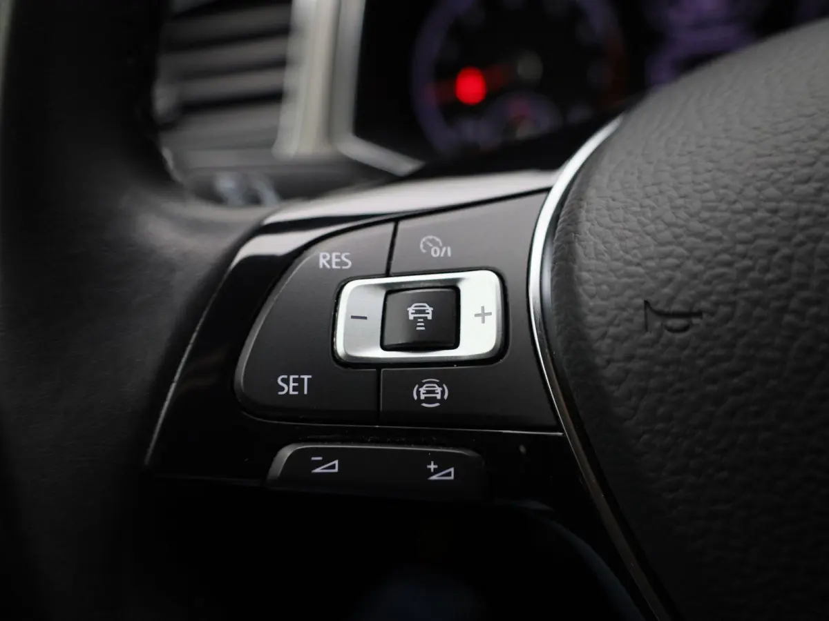 1.0 TSI Style Business 110 PK | Navigatie | Parkeersensoren | Climate Control | Adaptive Cruise Control | Achterklep, elektrisch bedienbaar | Apple Carplay | Android Auto |