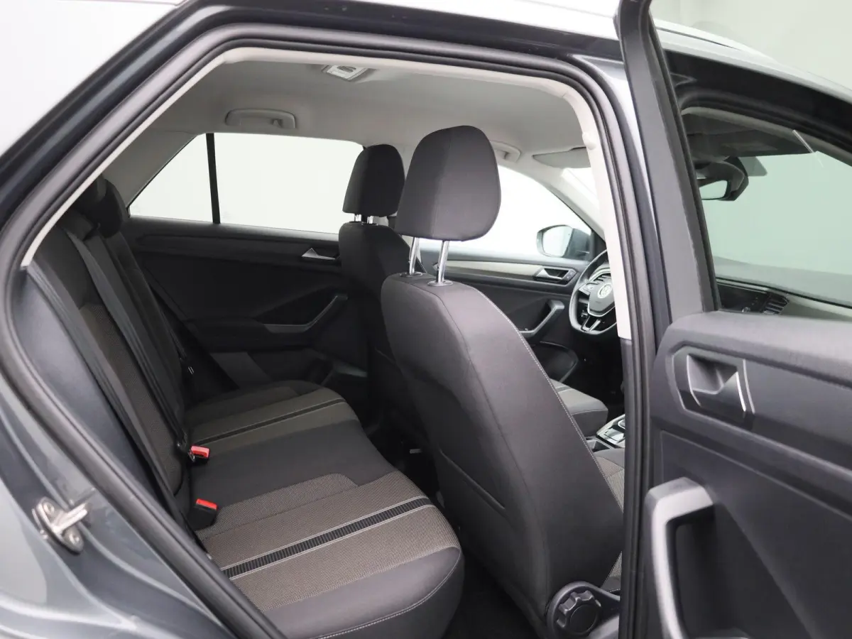 1.0 TSI Style Business 110 PK | Navigatie | Parkeersensoren | Climate Control | Adaptive Cruise Control | Achterklep, elektrisch bedienbaar | Apple Carplay | Android Auto |