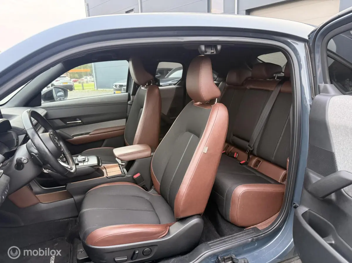 e-SkyActiv 145 36 kWh | SOH 93% | 51.794 KM | HUD | Memory Seats | Stoel- en Stuurverwarming