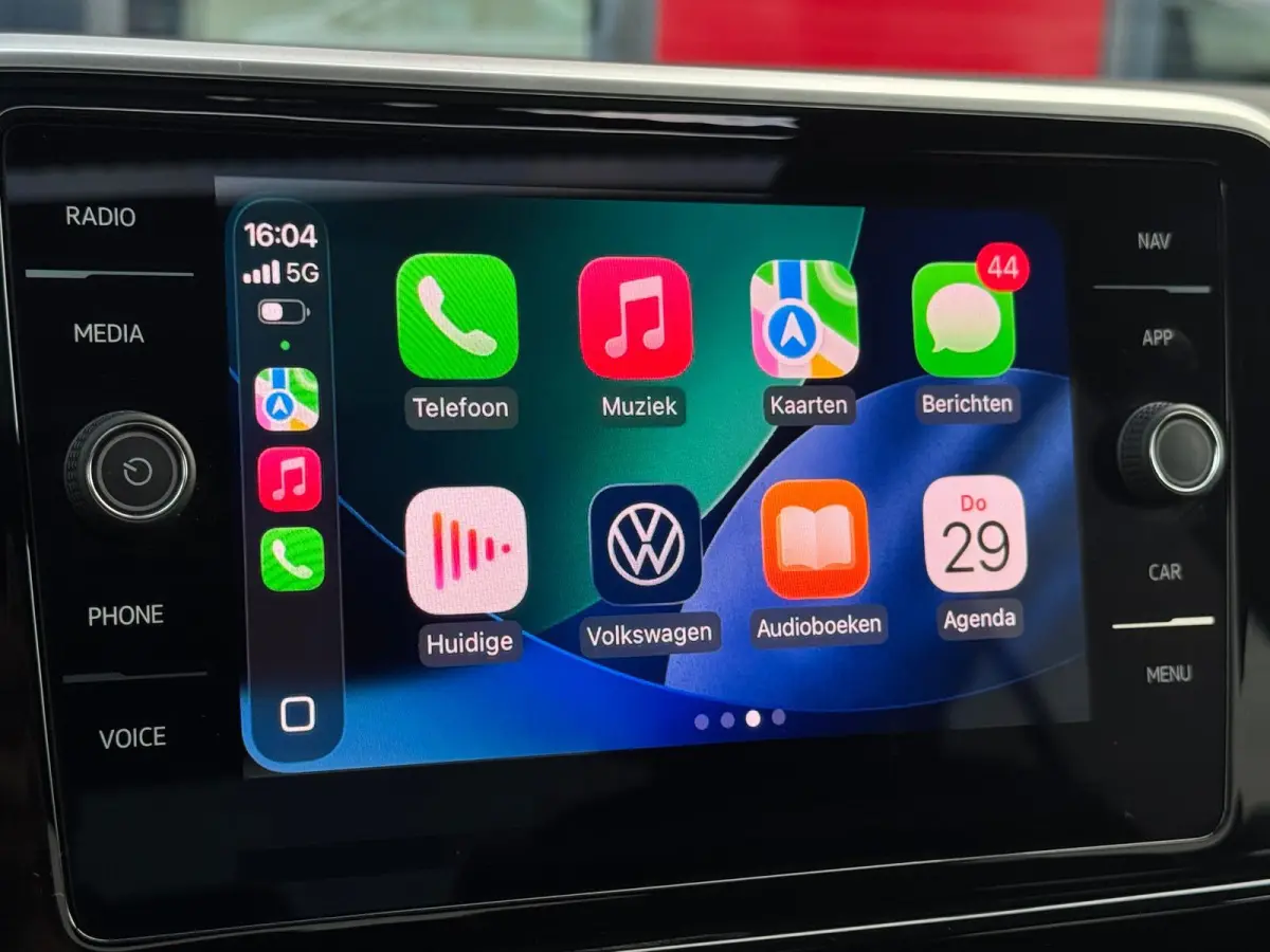 1.5 TSI DSG-7 3 X R-Line | Panorama | Camera | Parksens |Keyless | Carplay |