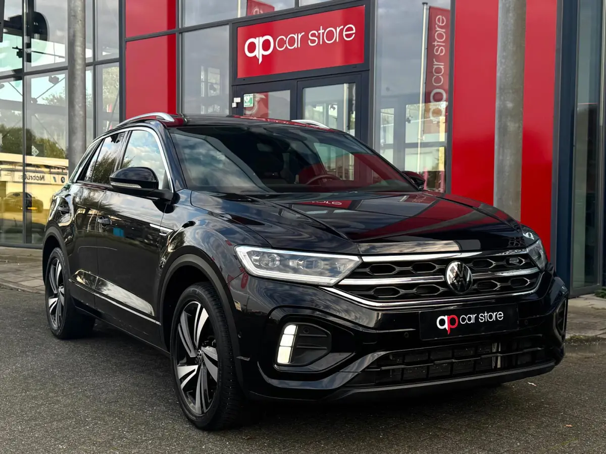 1.5 TSI DSG-7 3 X R-Line | Panorama | Camera | Parksens |Keyless | Carplay |