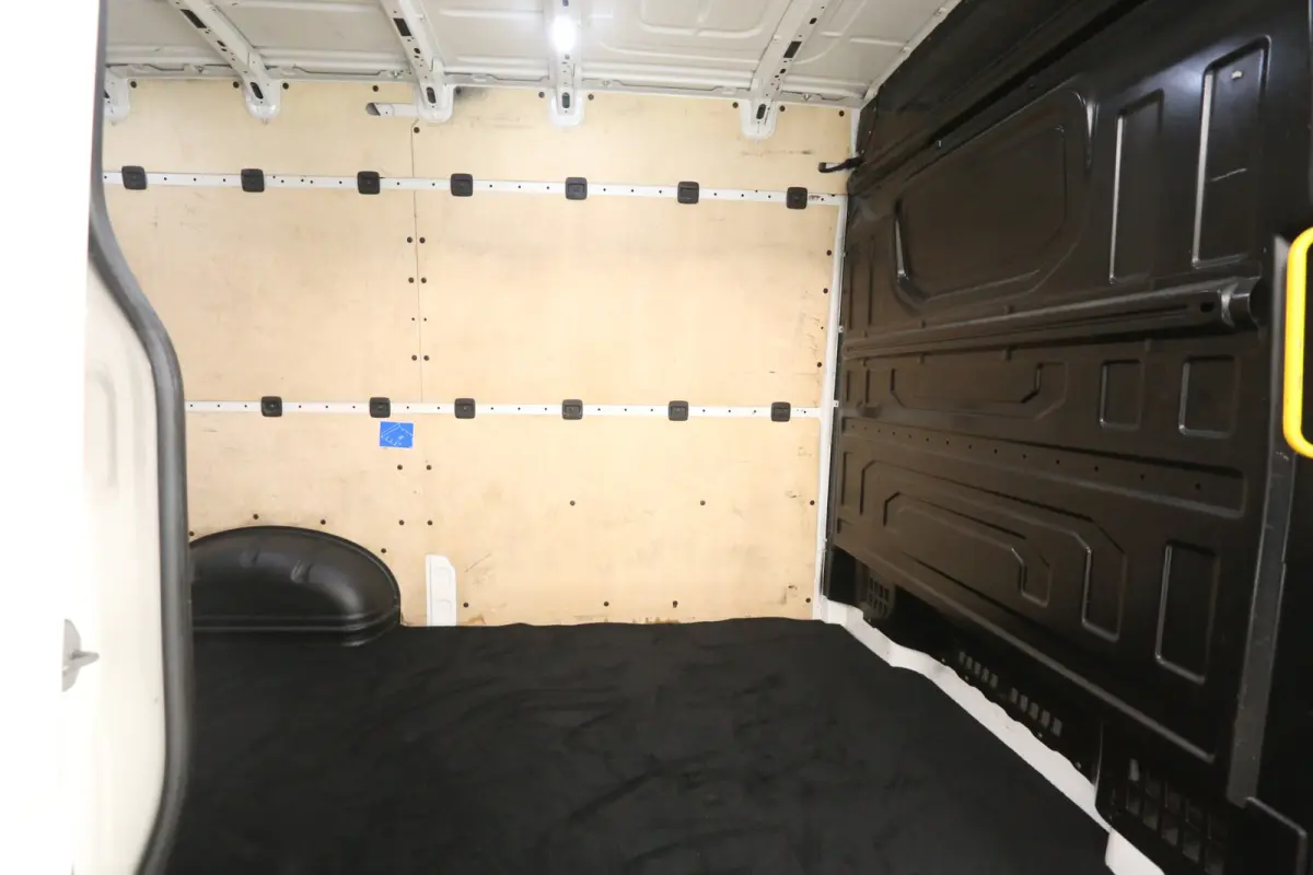 2.0 TDI L3H3 140PK | Airco | Cruise | Camera | 3 Zits | Carplay | Imperiaal | Parkeersens.