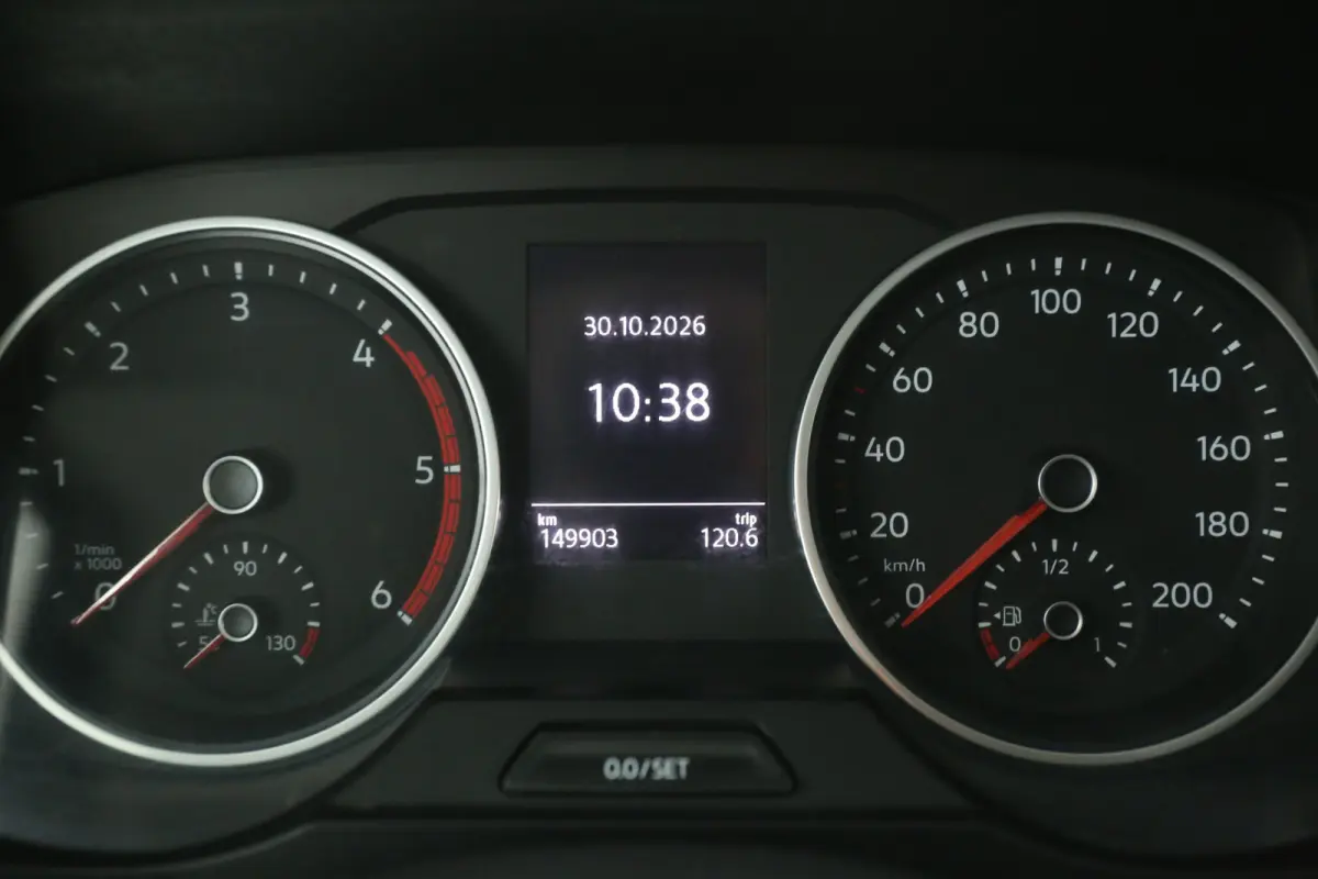2.0 TDI L3H3 140PK | Airco | Cruise | Camera | 3 Zits | Carplay | Imperiaal | Parkeersens.