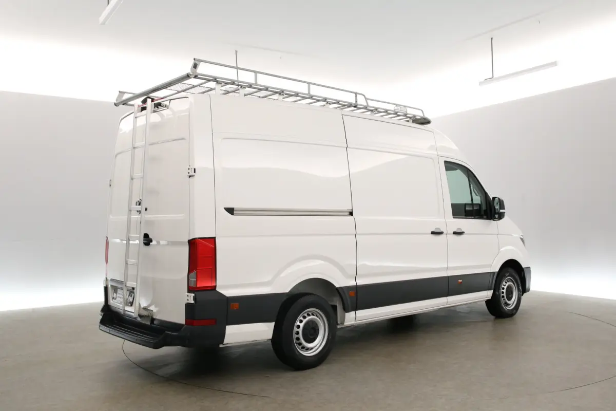 2.0 TDI L3H3 140PK | Airco | Cruise | Camera | 3 Zits | Carplay | Imperiaal | Parkeersens.