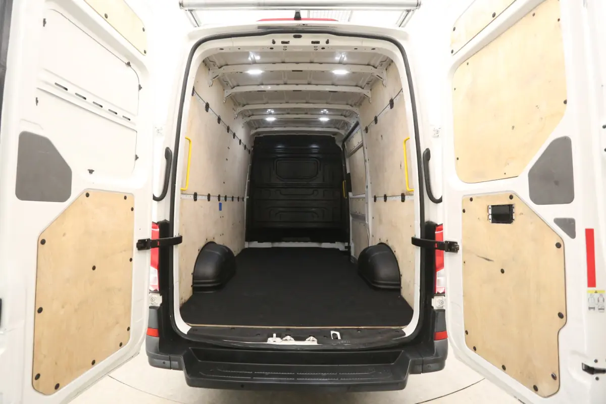 2.0 TDI L3H3 140PK | Airco | Cruise | Camera | 3 Zits | Carplay | Imperiaal | Parkeersens.