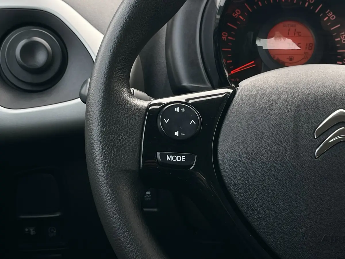 1.0 e-VTi Selection | scherm | Airco | Bluetooth |