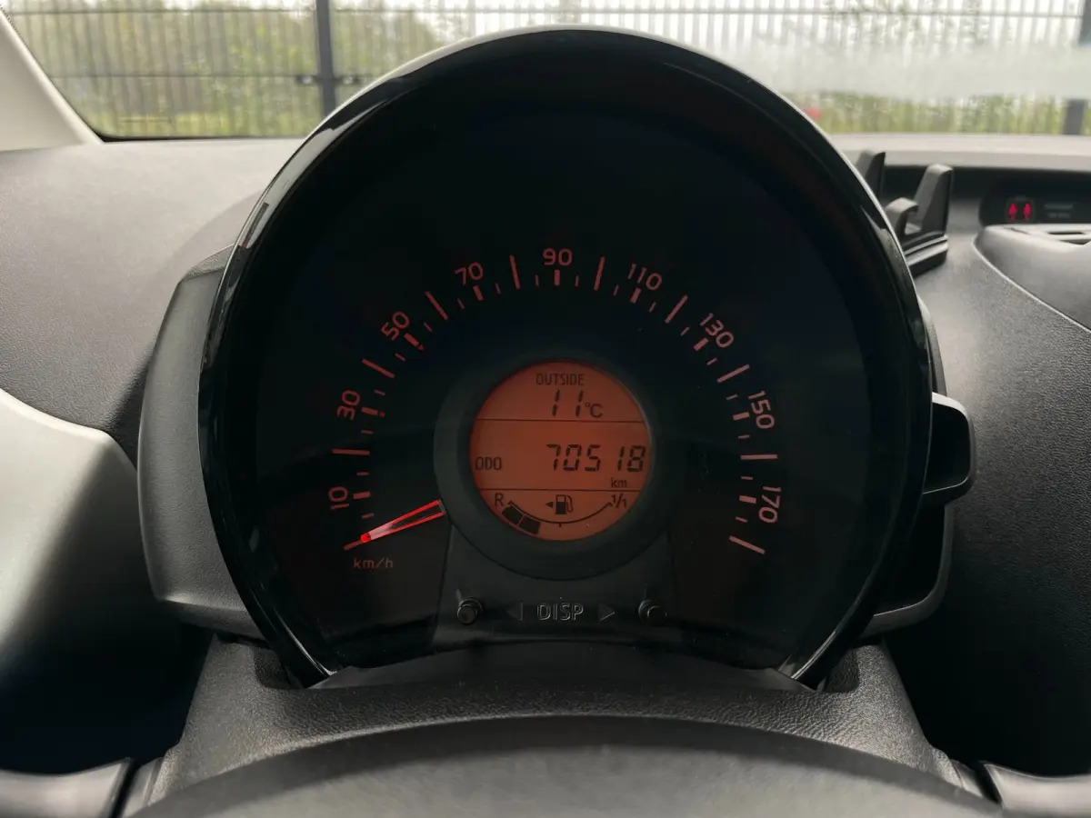 1.0 e-VTi Selection | scherm | Airco | Bluetooth |