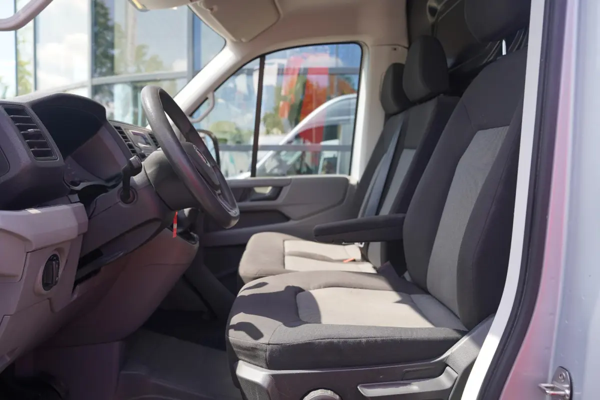 2.0 TDI 177 pk L3H3 Airco, Trekhaak 3.000 kg Laadruimte Pakket, 3-Zits