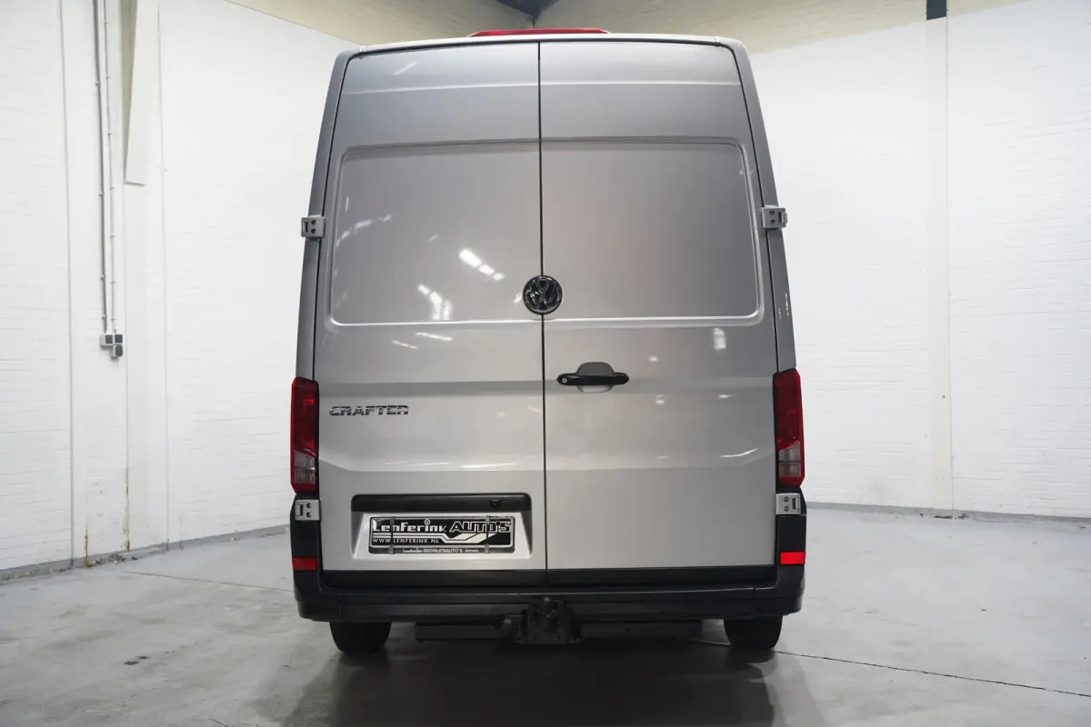 2.0 TDI 177 pk L3H3 Airco, Trekhaak 3.000 kg Laadruimte Pakket, 3-Zits