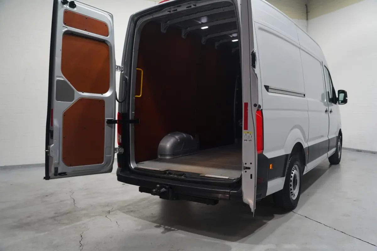2.0 TDI 177 pk L3H3 Airco, Trekhaak 3.000 kg Laadruimte Pakket, 3-Zits