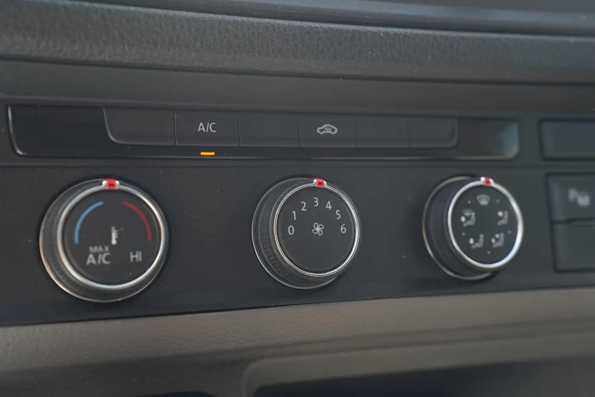 2.0 TDI 177 pk L3H3 Airco, Trekhaak 3.000 kg Laadruimte Pakket, 3-Zits