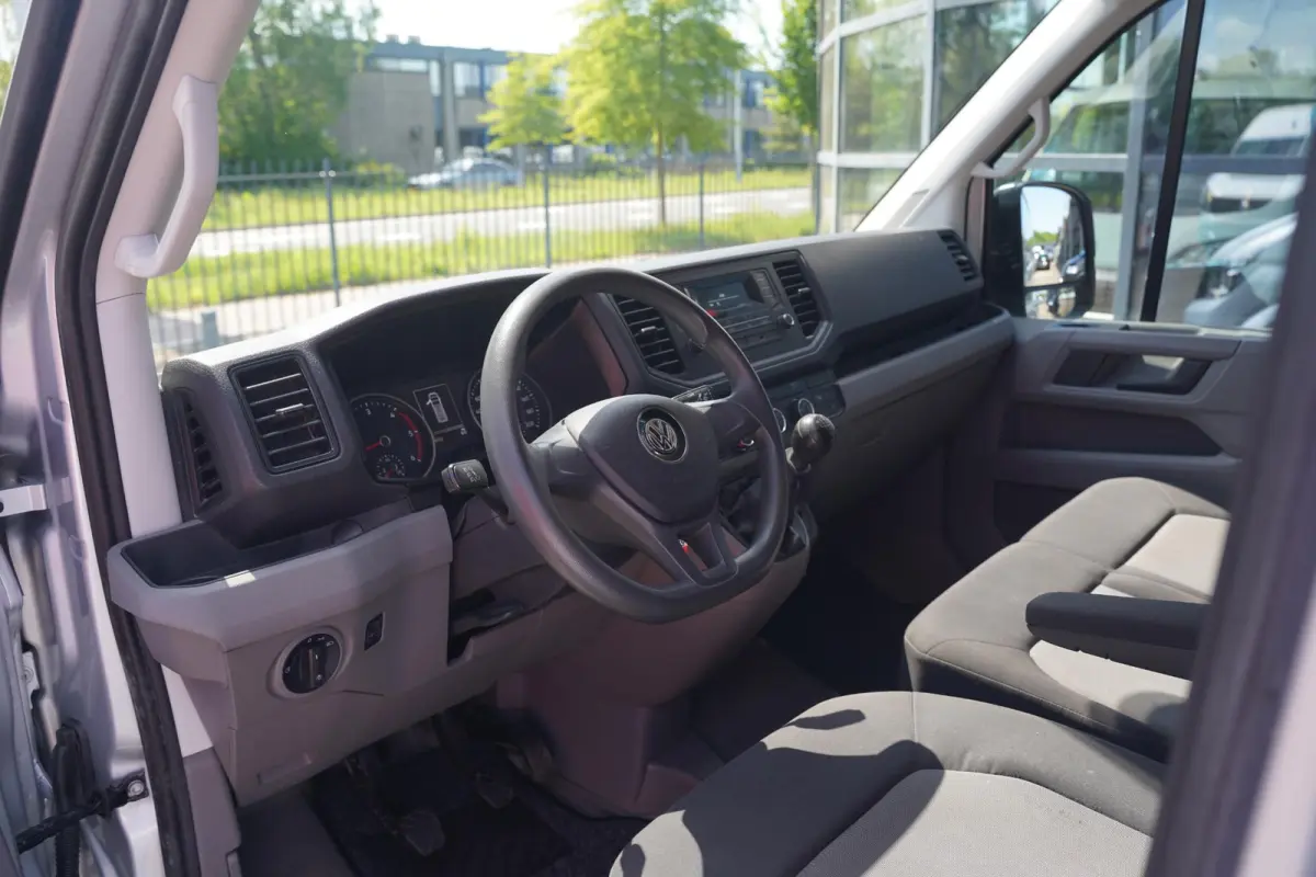 2.0 TDI 177 pk L3H3 Airco, Trekhaak 3.000 kg Laadruimte Pakket, 3-Zits