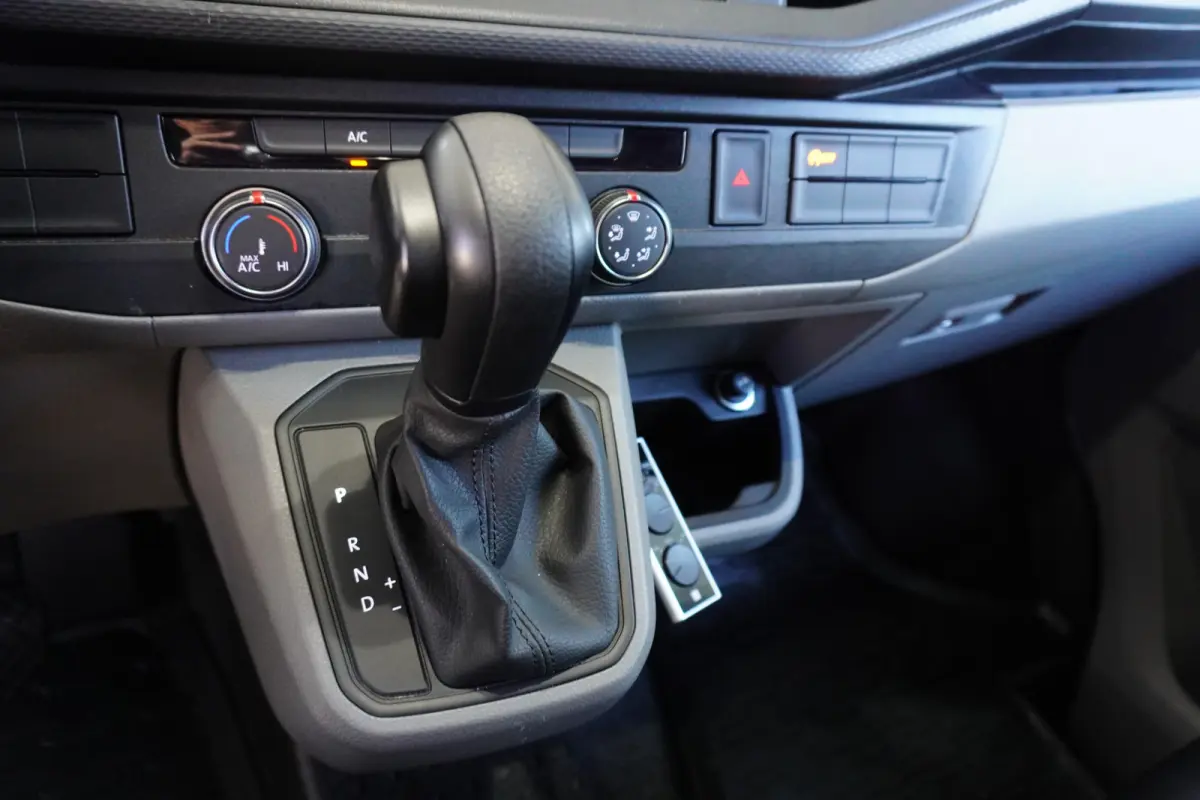 150pk automaat 20" Velgen Sidebars Apple Carplay Parkeersensoren Airco Cruise control Leder