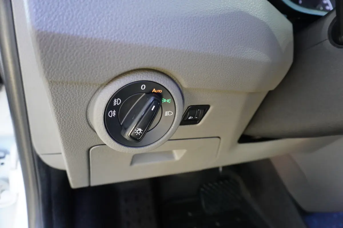 150pk automaat 20" Velgen Sidebars Apple Carplay Parkeersensoren Airco Cruise control Leder