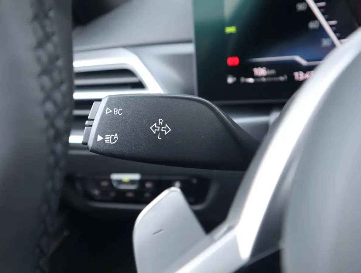 330i xDrive | Pano | Trekhaak | 360 Camera | HUD
