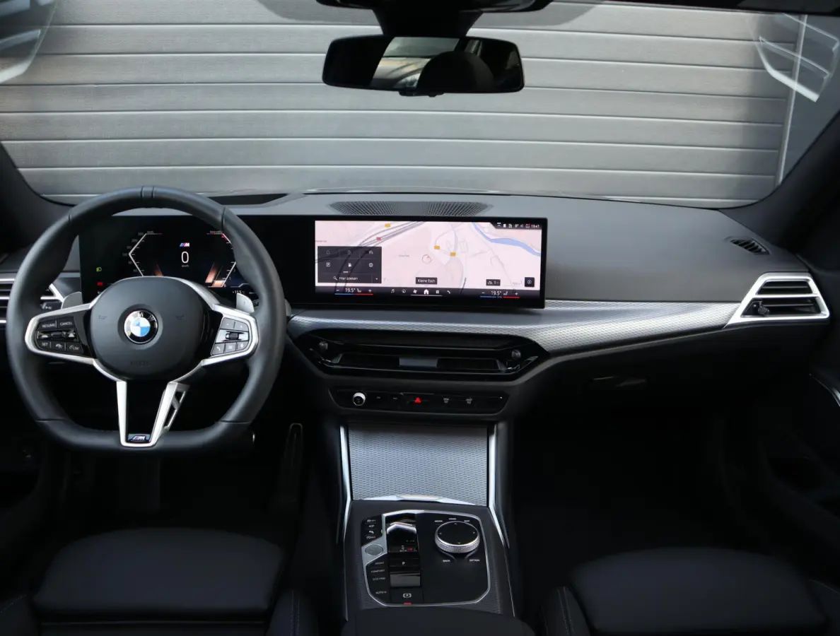 330i xDrive | Pano | Trekhaak | 360 Camera | HUD